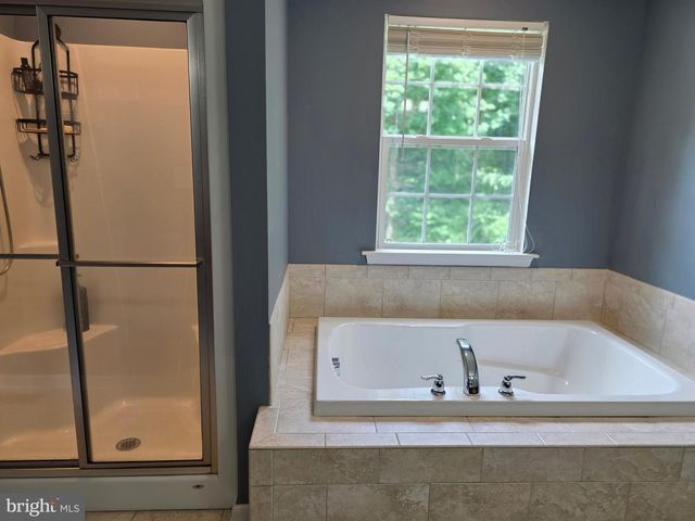 125 JAMIE LN, Coatesville, PA 19320