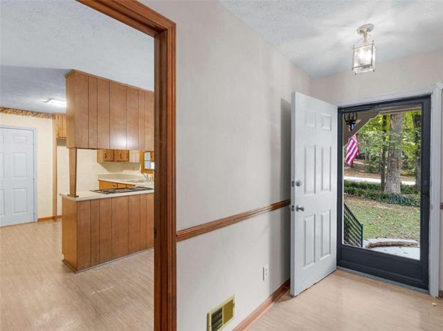 8294 Winston Way, Jonesboro, GA 30236