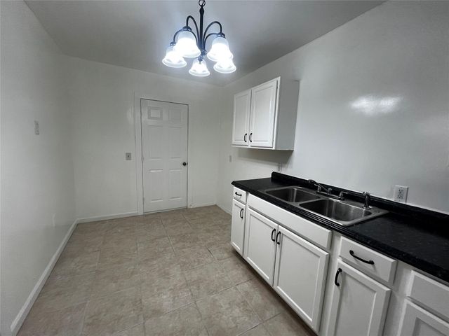 1018 N 2nd Street, Baytown, TX 77520