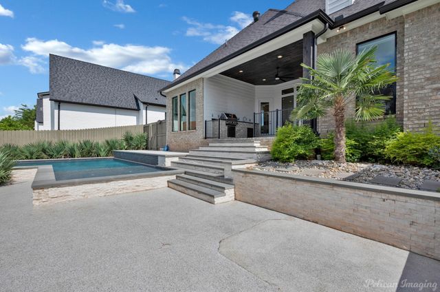 1113 Forest Trail Drive, Shreveport, LA 71106