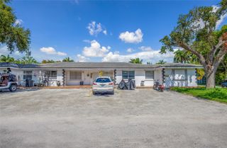 213 SE Park St, Dania Beach, FL 33004