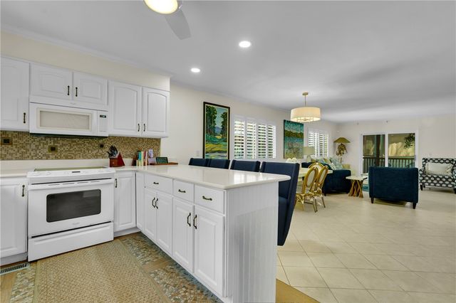 1308 Oak Street, St Simons Island, GA 31522