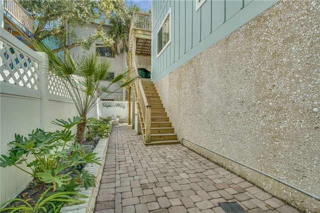 1308 Oak Street, St Simons Island, GA 31522