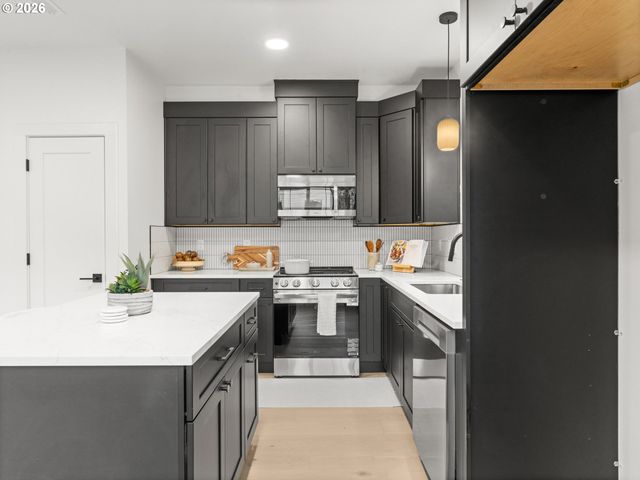 11075 Sw 61st Ave, Portland, OR 97219