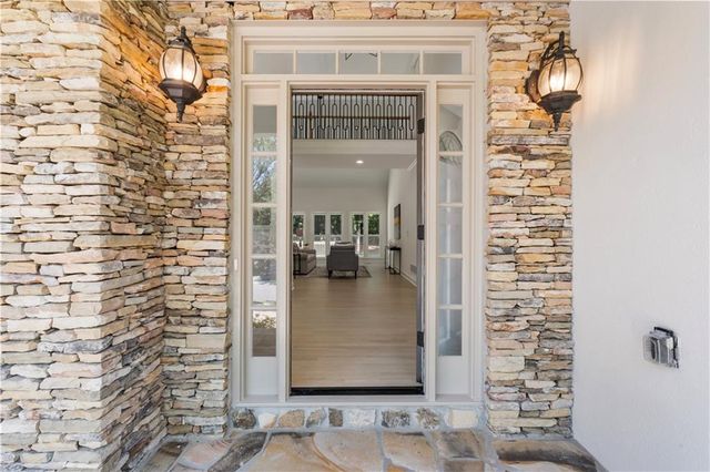 9890 Groomsbridge Road, Johns Creek, GA 30022