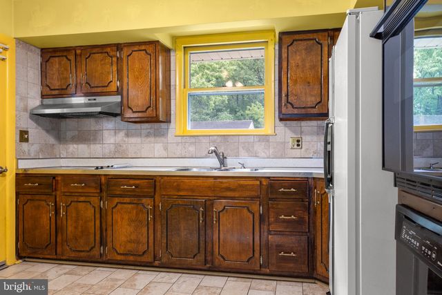 5809 N HAZELWOOD AVE, Baltimore, MD 21206
