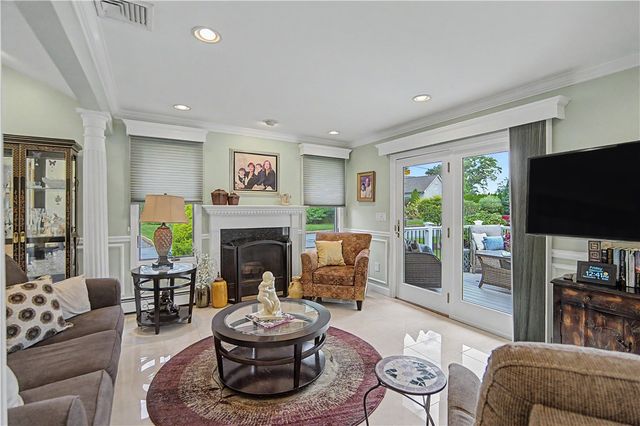 210 Wildflower Drive, Cranston, RI 02921
