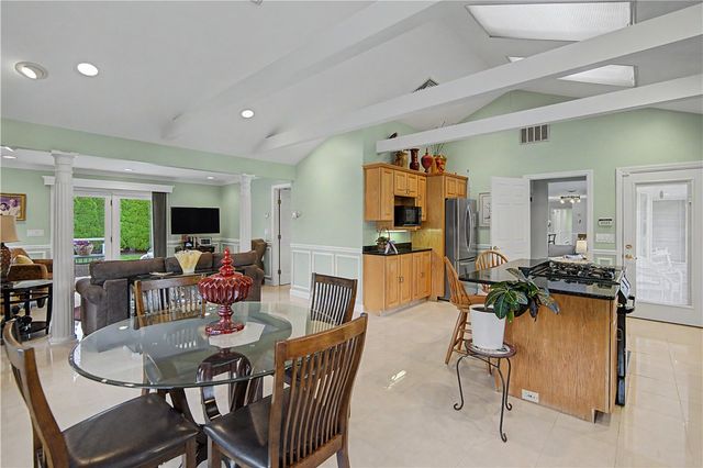 210 Wildflower Drive, Cranston, RI 02921