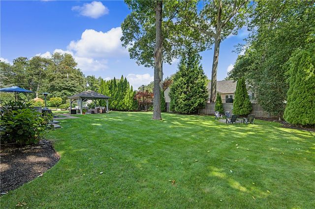 210 Wildflower Drive, Cranston, RI 02921