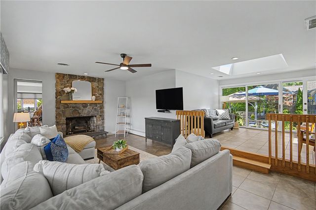 210 Wildflower Drive, Cranston, RI 02921