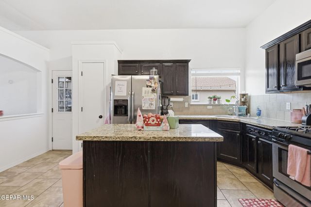 221 FLOR EUCHARIS Drive, Socorro, TX 79927