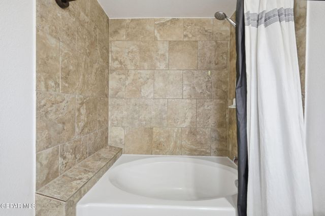 221 FLOR EUCHARIS Drive, Socorro, TX 79927