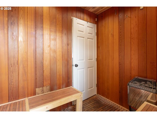 33423 TIMBER Ln, Eugene, OR 97405