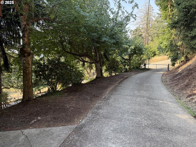 33423 TIMBER Ln, Eugene, OR 97405