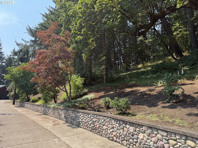 33423 TIMBER Ln, Eugene, OR 97405