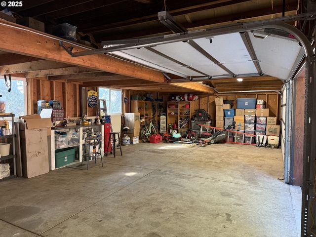 33423 TIMBER Ln, Eugene, OR 97405