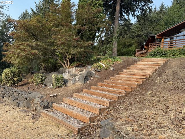 33423 TIMBER Ln, Eugene, OR 97405