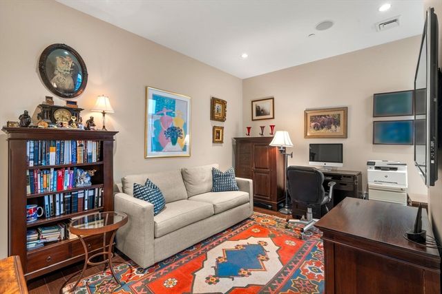 43 Westland Ave 605, Boston, MA 02115