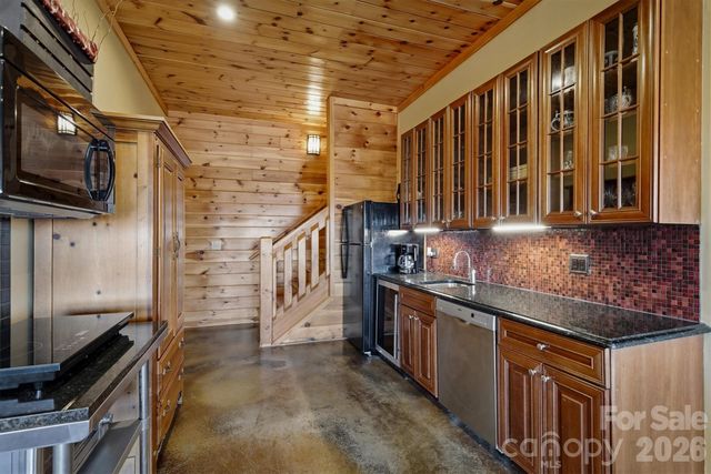 334 Scenic Vista Drive, Nebo, NC 28761