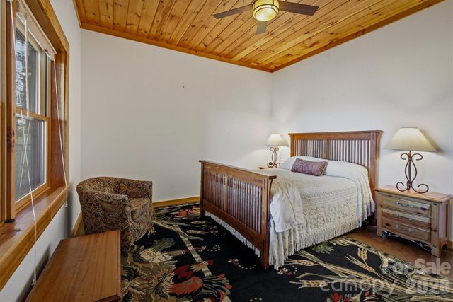 334 Scenic Vista Drive, Nebo, NC 28761