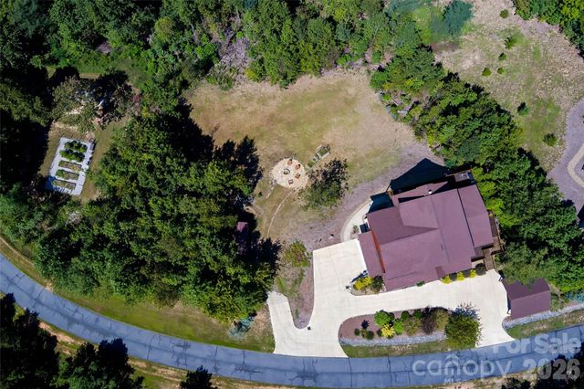 334 Scenic Vista Drive, Nebo, NC 28761