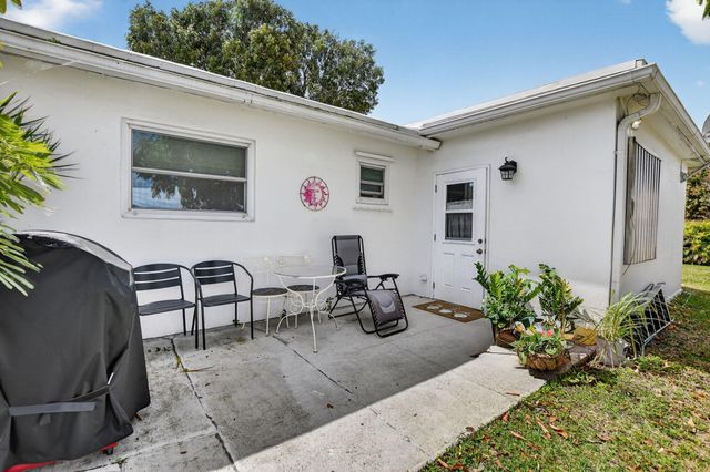 121 NW 28th Court, Pompano Beach, FL 33064