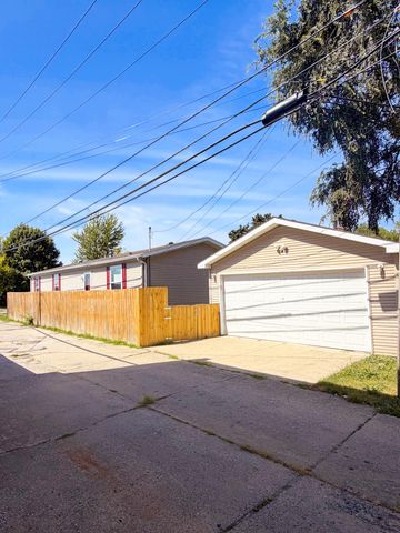 2040 Reo Avenue, Lincoln Park, MI 48146