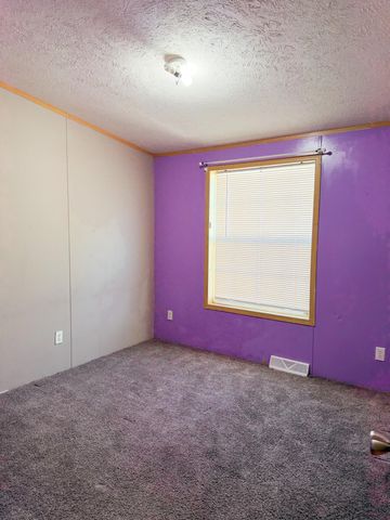 2040 Reo Avenue, Lincoln Park, MI 48146