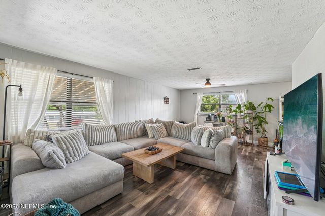 472 SIGSBEE Road, Orange Park, FL 32073