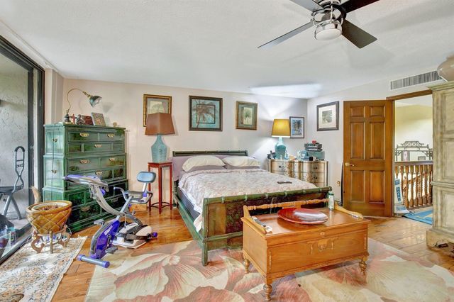 20606 NE 7th Court, Miami, FL 33179