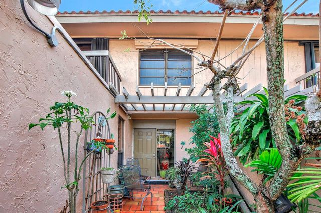 20606 NE 7th Court, Miami, FL 33179