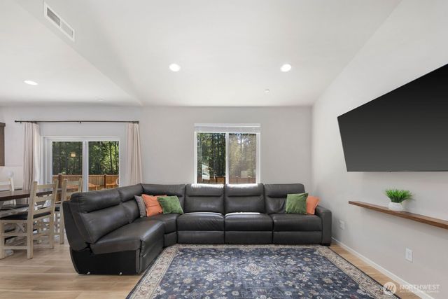 34 Basil Avenue, Shelton, WA 98584