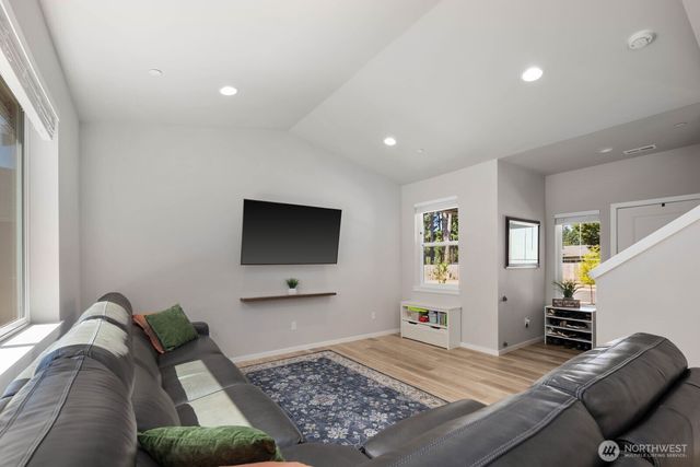 34 Basil Avenue, Shelton, WA 98584