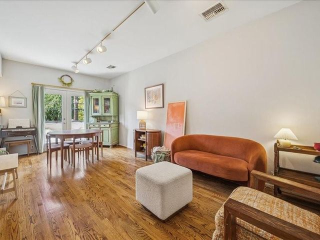 1369 Arlington Street 1369, Houston, TX 77008