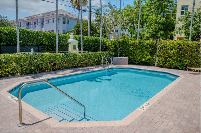 2660 NE 8th Avenue 106, Wilton Manors, FL 33334