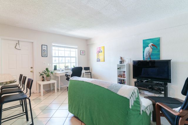 2660 NE 8th Avenue 106, Wilton Manors, FL 33334