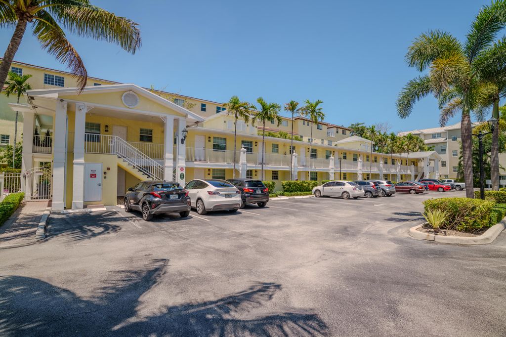 2660 NE 8th Avenue 106, Wilton Manors, FL 33334