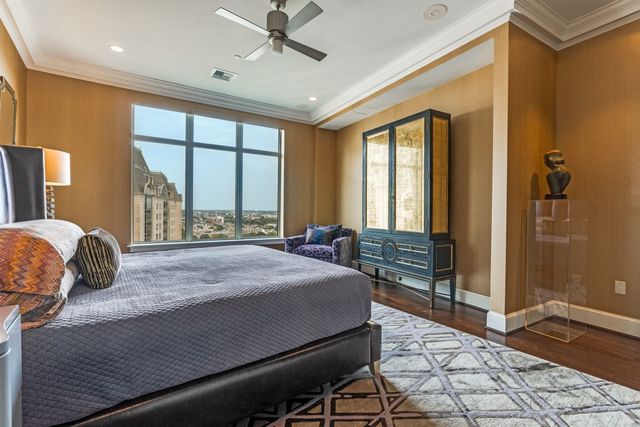 2555 N Pearl Street 1803, Dallas, TX 75201