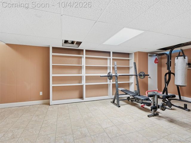20290 Lacrosse Avenue, Southfield, MI 48076