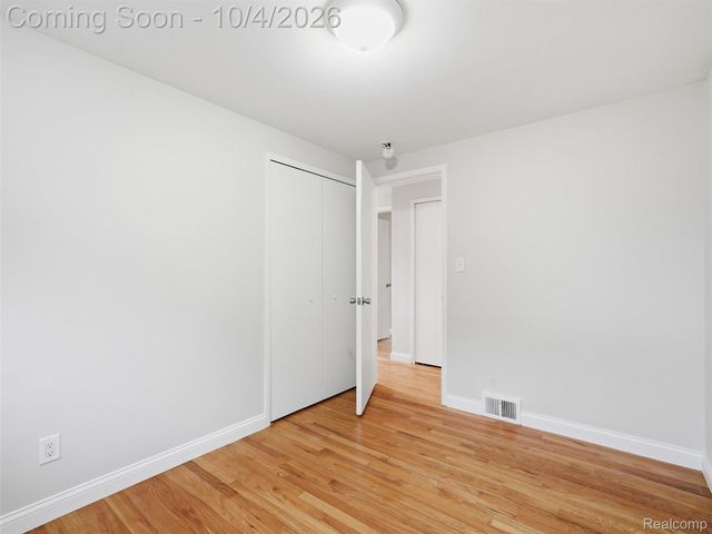 20290 Lacrosse Avenue, Southfield, MI 48076