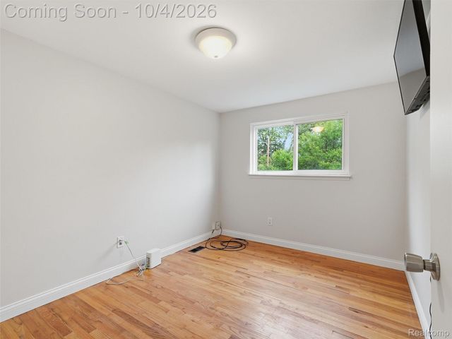 20290 Lacrosse Avenue, Southfield, MI 48076