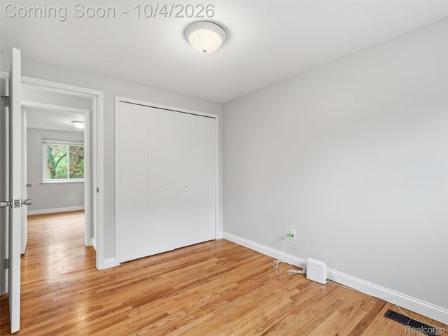 20290 Lacrosse Avenue, Southfield, MI 48076