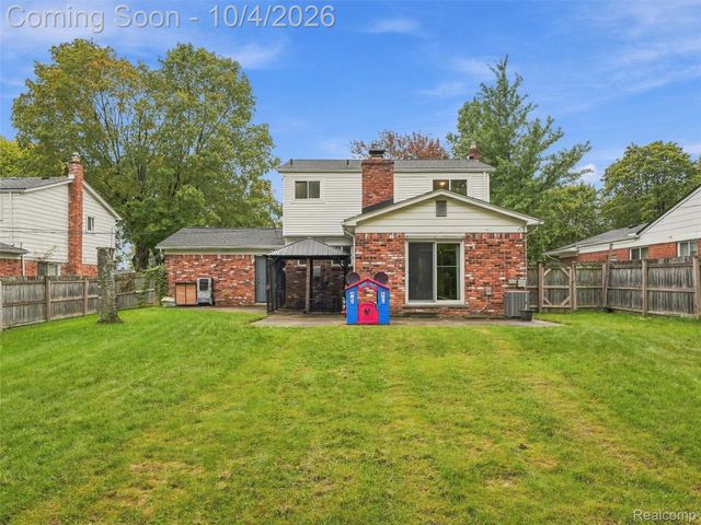 20290 Lacrosse Avenue, Southfield, MI 48076