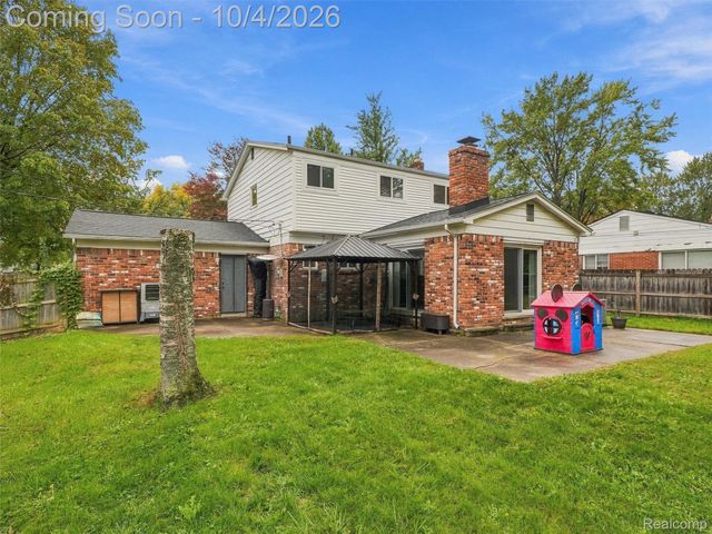 20290 Lacrosse Avenue, Southfield, MI 48076