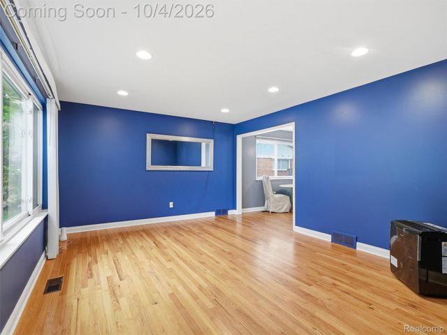 20290 Lacrosse Avenue, Southfield, MI 48076