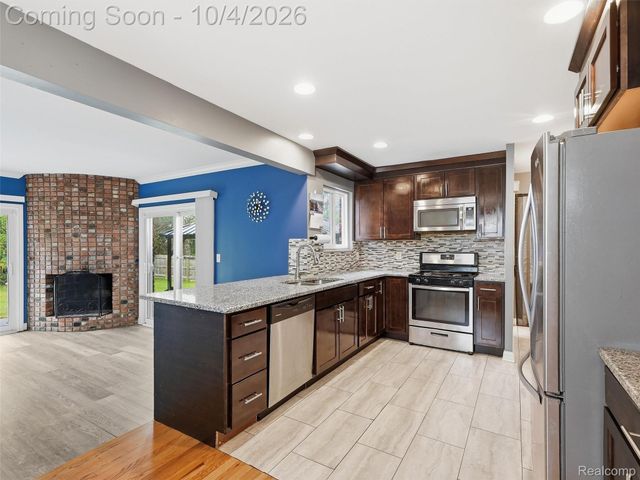 20290 Lacrosse Avenue, Southfield, MI 48076