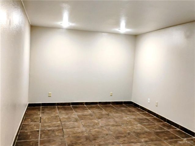 305 W Expressway 83 W Freeway, La Feria, TX 78559