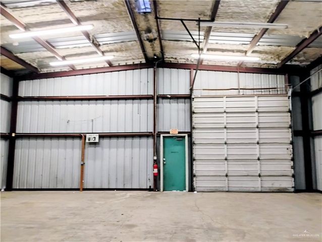 305 W Expressway 83 W Freeway, La Feria, TX 78559