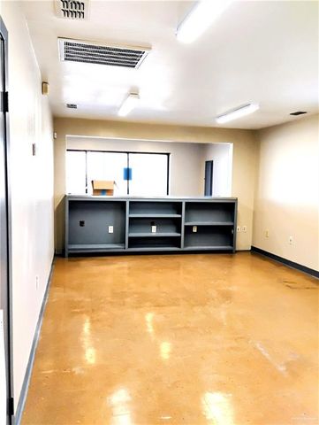 305 W Expressway 83 W Freeway, La Feria, TX 78559