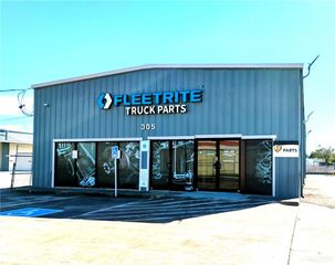 305 W Expressway 83 W Freeway, La Feria, TX 78559